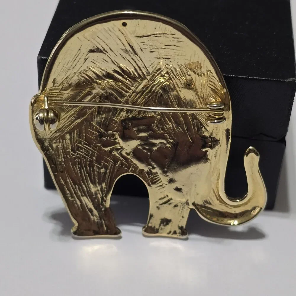 Elegant Black Enamel Gold Tone Elephant Brooch Pin Rhinestone Fashion Jewelry